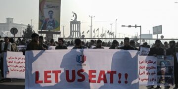 Protests demanding for release of Afghan assets are permitted by Taliban