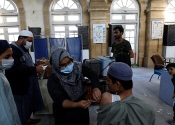 In Karachi, the Covid positive rate has surpassed 40%