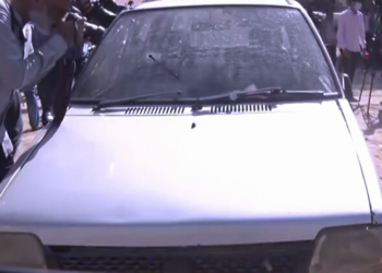 In Karachi, a Samaa TV journalist was killed during a robbery attempt