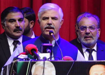 Will utilise KP’s troops if Imran calls in March: CM Mahmood Khan