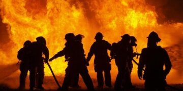 Lahore: Huge fire at the Children’s Hospital in Gulberg; medicines worth millions burnt to ashes