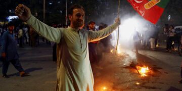 After assassination attempt on Imran Khan, Protestors blocked major highways aroud Sialkot: Usman Dar