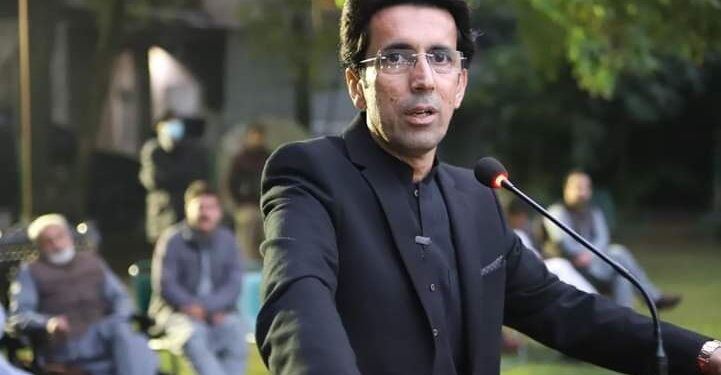 As it is matter of Independence of Pakistan, country stands with Imran Khan: Shahram Khan (Image Courtesy: Facebook/PTI)