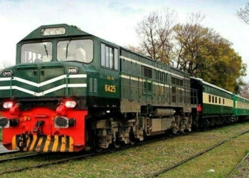 After three months of suspension, railway link connecting Balochistan with country restored