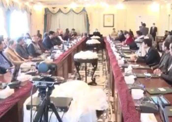 PM Sharif chaired meeting with cabinet ministers; discussed major issues (Image Courtesy: Facebook)