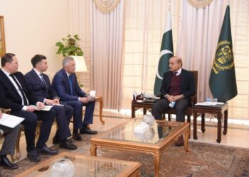 PM Sharif welcomes delegation of Kazakhstan; appreciates signing of 3 MoUs (images courtesy: Facebook)
