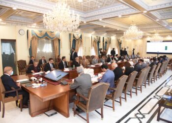 "Pakistan has alot of potential in field of IT, which needs to be fully used", says PM Sharif (Images Courtesy: Facebook)