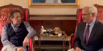 V-C GC University Zaidi met Imran Khan; discussed establishment of Arshad Sharif School of Journalism (Image Courtesy: Facebook)