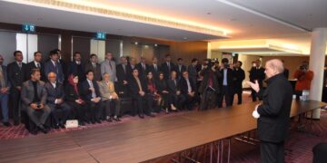 PM Sharif congratulates Team Pakistan on success of Resilient Pakistan World Conference (Image Courtesy: Facebook)