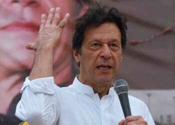 PTI Chief Imran Khan officially launches Jail Bharo Campaign (Image Courtesy: Google)