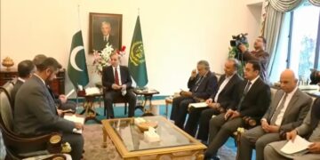 PM Sharif welcomes delegation of Barrack Rico Deck Mining Company led by CEO Mark Bristow (Image Courtesy: Facebook)