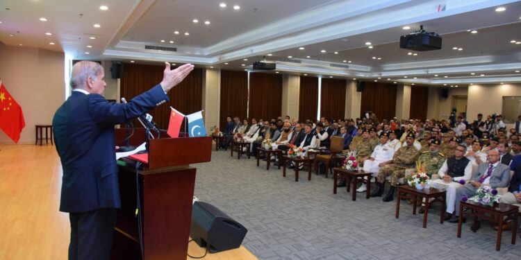 PM Sharif visits ground breaking ceremony of development projects across Gwadar (Image Courtesy: Facebook)