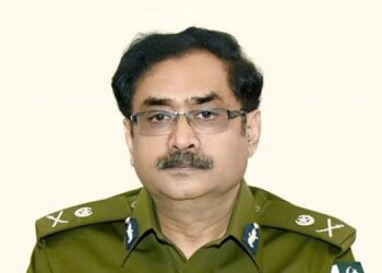 Former Police chief Arif Nawaz fails to appear before commission in Tehreek-i-Labbaik case (Image Courtesy: Facebook)