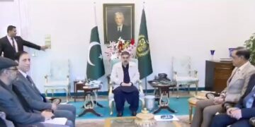 PM Kakar held review meeting over reforms in electricity sector in Khyber Pakhtunkhwa (image courtesy: twitter/PMO Pakistan)