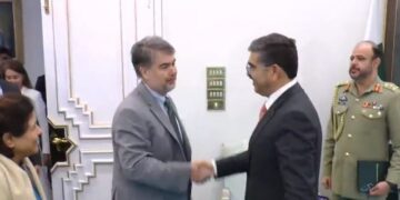 IMF approves SBA with Pakistan to support its 'economic stabilization programme' (Image Courtesy: Twitter/PMO Pakistan)