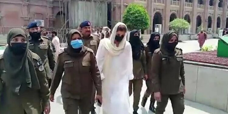 ATC acquits Khadija Shah in May 9 violence case (Image Courtesy: Google)