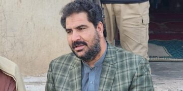 Uthmanzai jirga calls protest against former minister Mohd Wazir, sets his car ablaze (Image Courtesy: google)