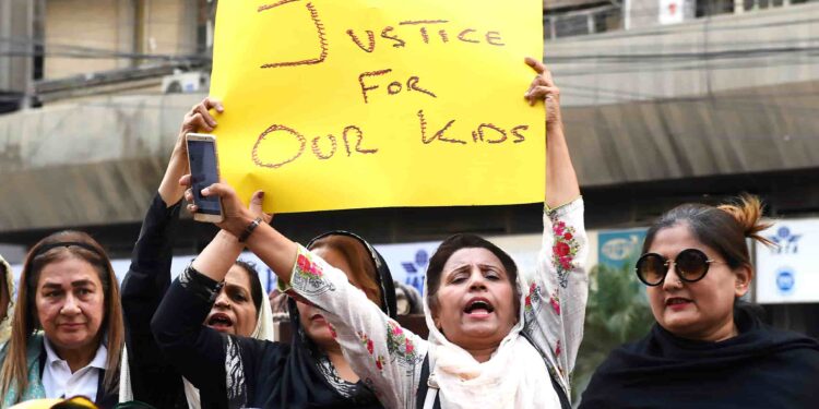 Over 500 women, underage girls were victims of sexual abuse in Karachi in 2023: Data (Image Courtesy: Google)