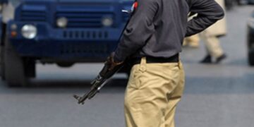 Lahore police nabs 3 cops for extorting Rs50,000 from an elite family (Image Courtesy: Google)