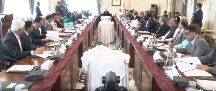 PM Sharif held meeting on CPEC, other projects under Chinese investment (Image Courtesy: Facebook/Shehbaz Sharif)