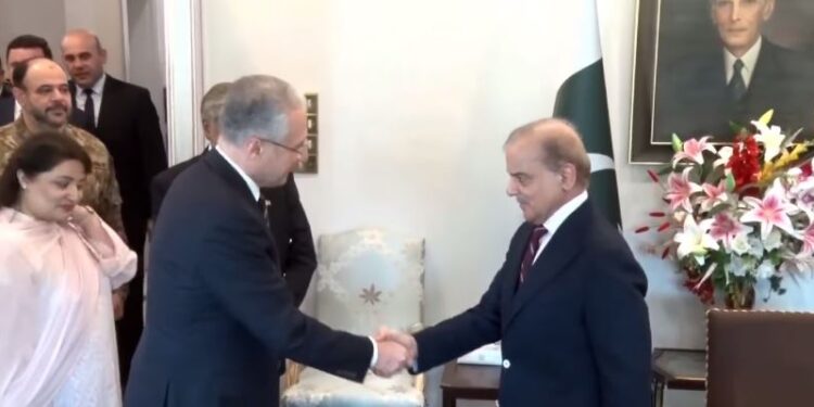 PM Sharif meets Azeri Minister, congratulates Baku to host COP-29 (Image Courtesy: Facebook/Shehbaz Sharif)